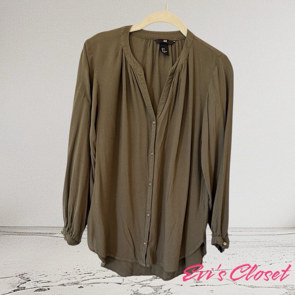 H&M Womens Button Up Shirt Green Blouse Long Sleeve Pleated Minimalist  Sz 6